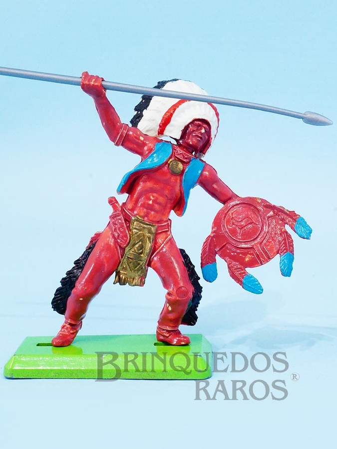 Brinquedos Antigos - Britains - Chefe índio de pé com Lança e Escudo Série Deetail Década de 1970