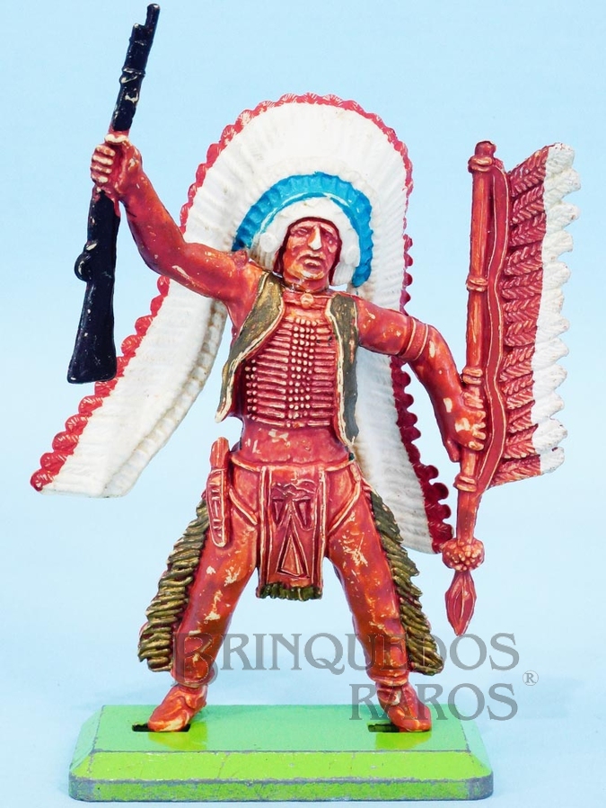 Brinquedos Antigos - Britains - Chefe índio de pé com Lança e Rifle Série Deetail Década de 1970