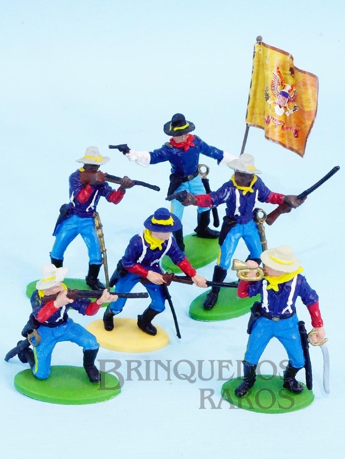 Brinquedos Antigos - Britains - DSG - Conjunto com seis Soldados da Sétima Cavalaria a pé Reedição Década de 1990
