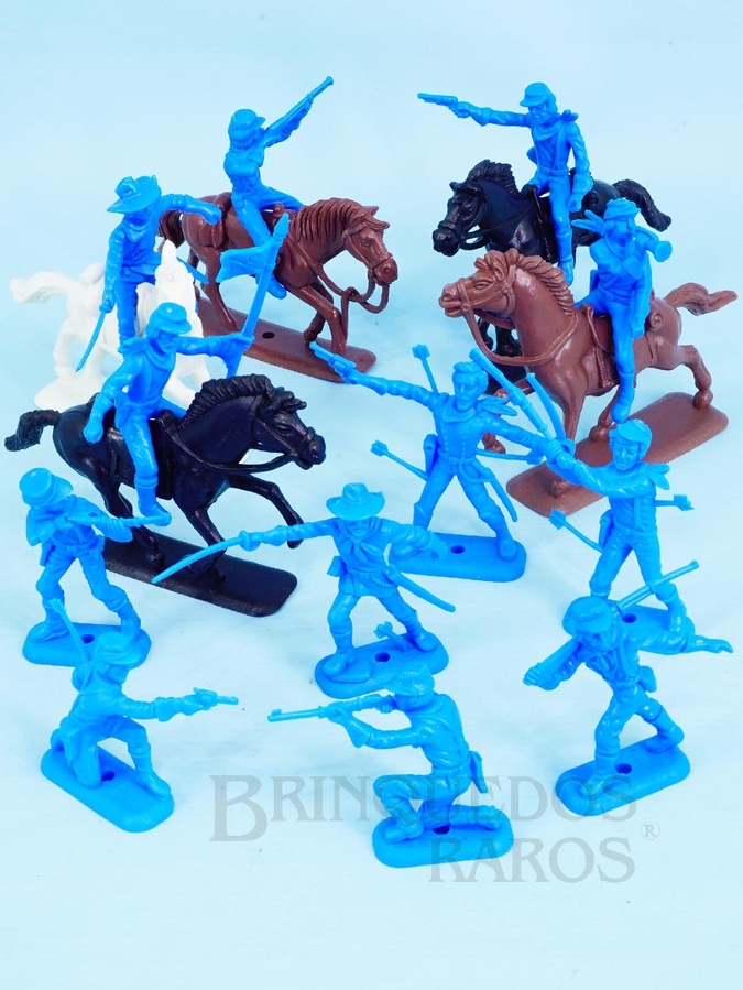 Brinquedos Antigos - Casablanca e Gulliver - Conjunto completo de 12 Soldados azul escuro da Sétima Cavalaria e 5 cavalos Série Atlantic Far-West Story Ano 1987