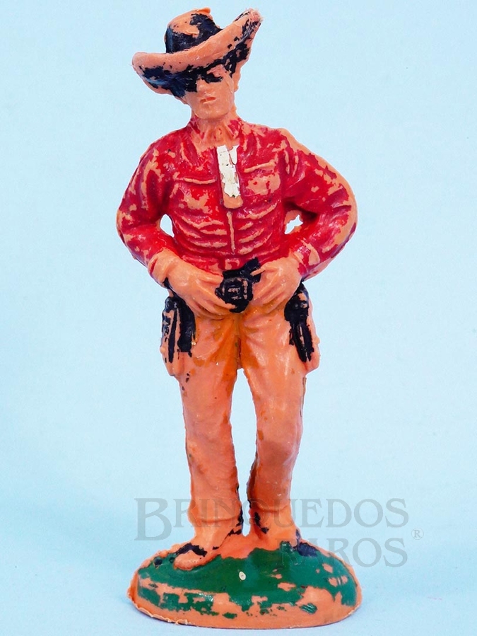 Brinquedos Antigos - Casablanca e Gulliver - Cowboy de pé com as mãos no cinturão Gulliver Década de 1970