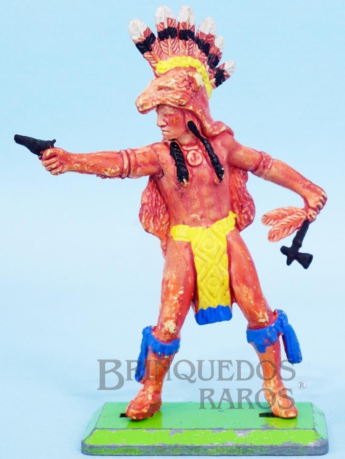 Brinquedos Antigos - Britains - índio de pé com revolver e Machado Série Deetail Década de 1970