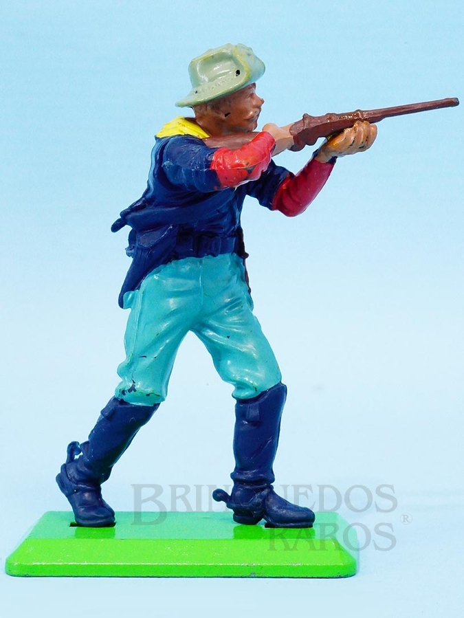 Brinquedos Antigos - Britains - Soldado da Sétima Cavalaria de pé atirando com rifle Série Deetail Década de 1970